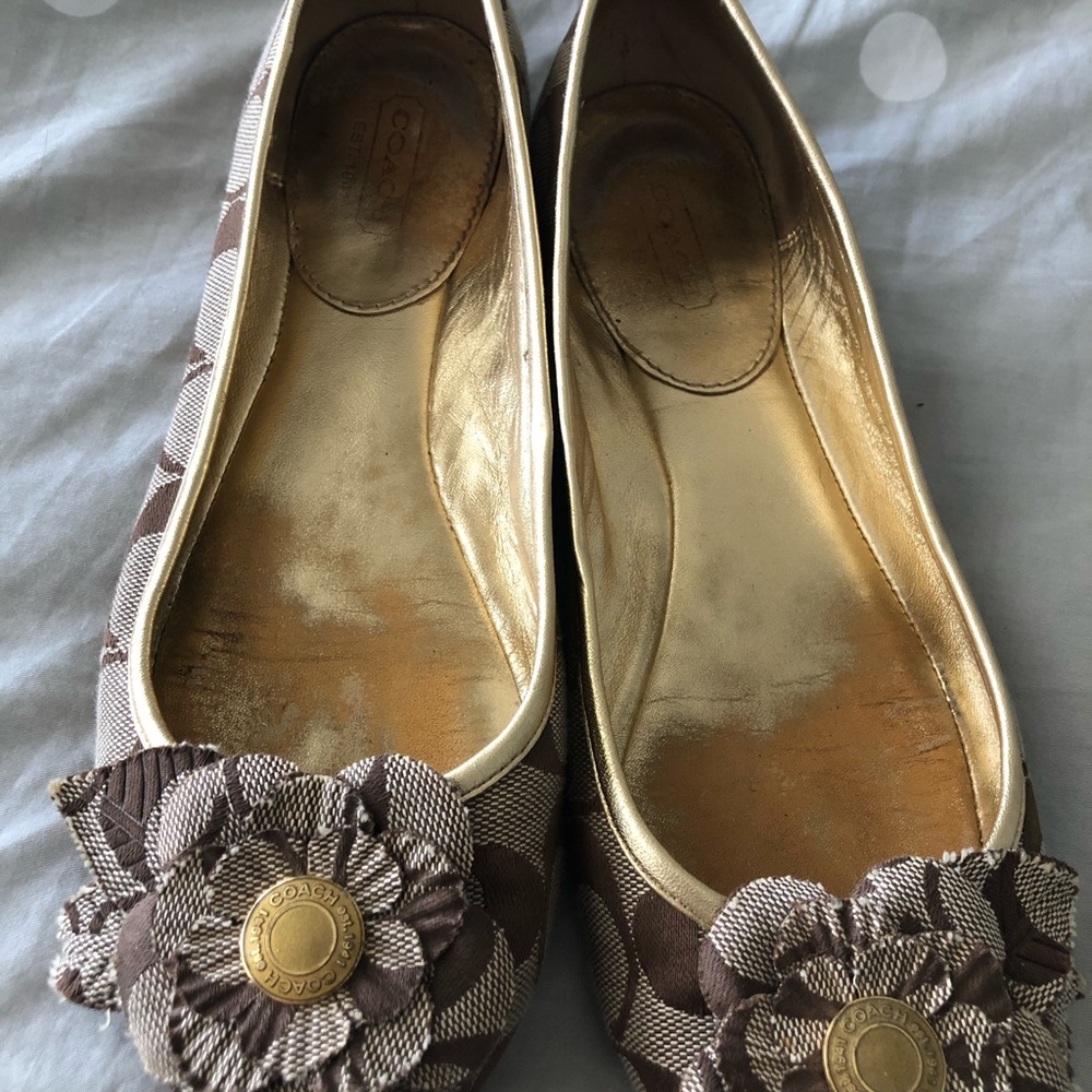 Coach flats